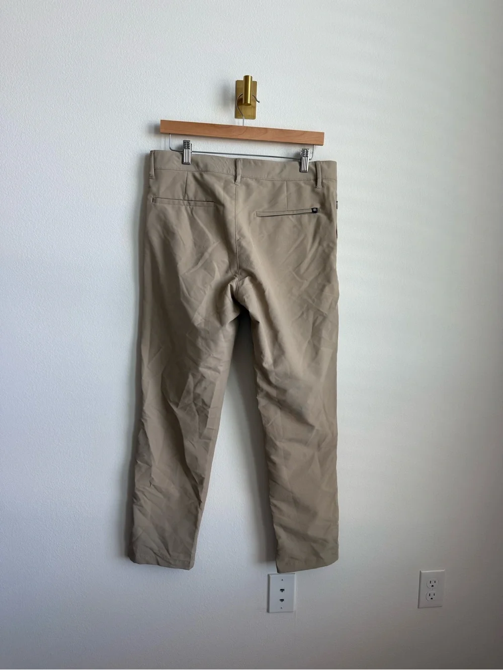 Banana Republic Mens Performance Chino Pants Beige Tan 32x30